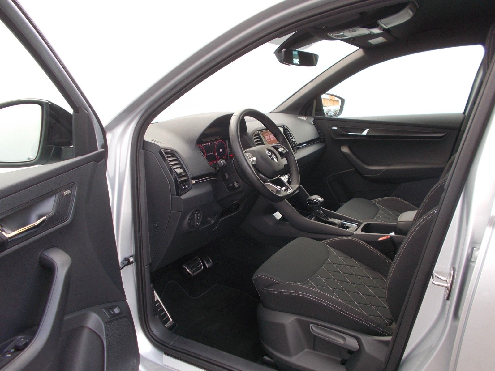 Skoda Karoq  1.5 TSI Sportline * DSG * Navi *AHK *360°