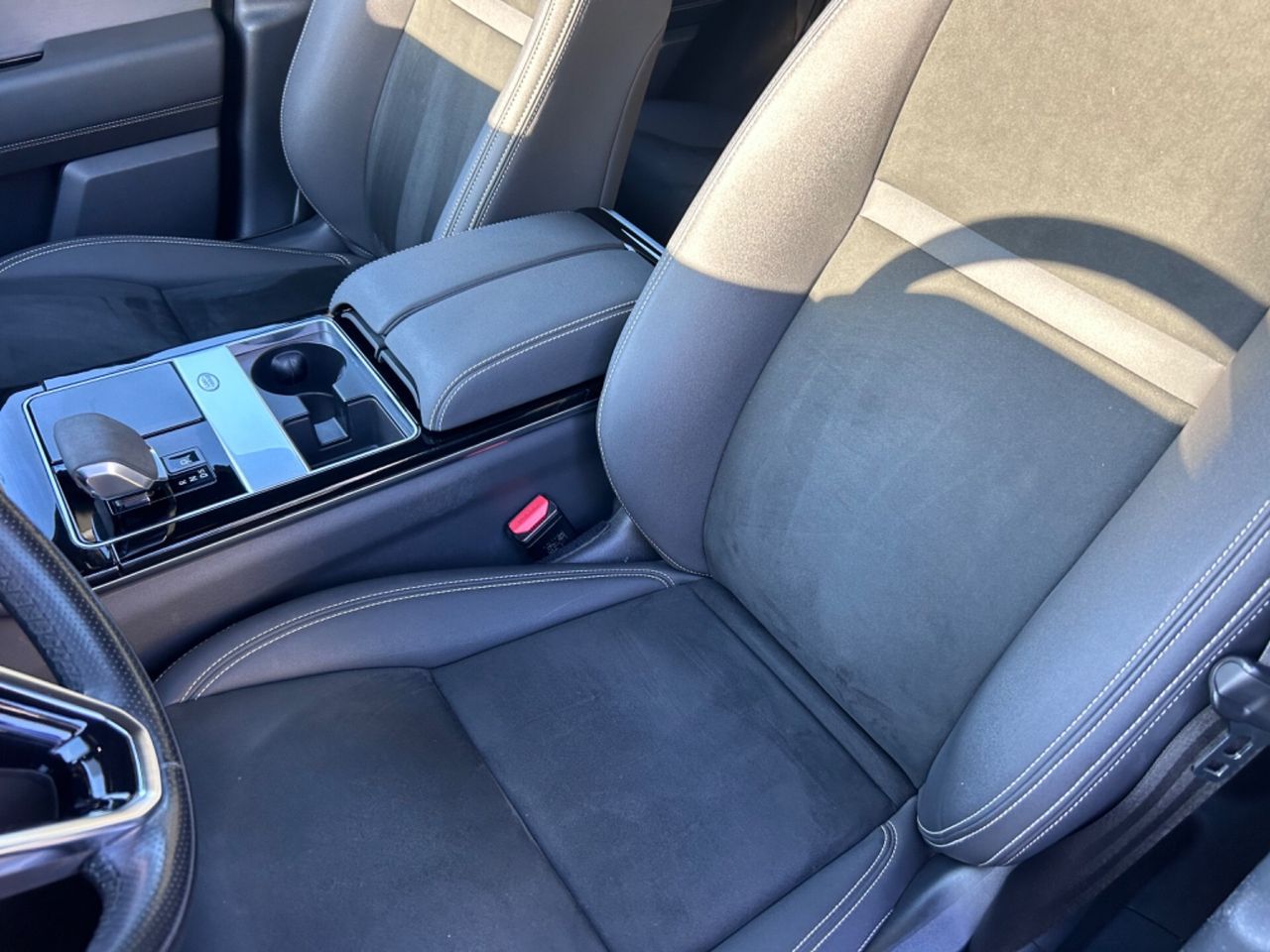 Range Rover Velar Range Rover Velar 2 - Samsaru's Car Outlet