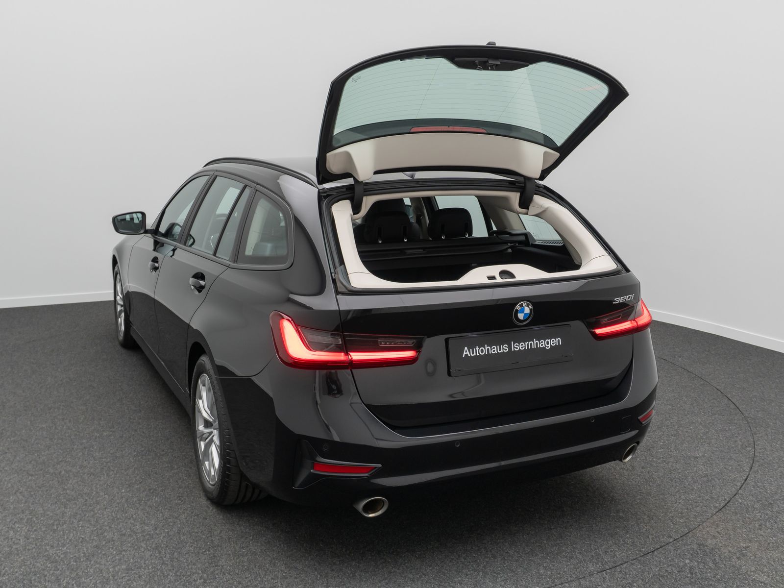 BMW 320i Sport - Samsaru's Car Outlet