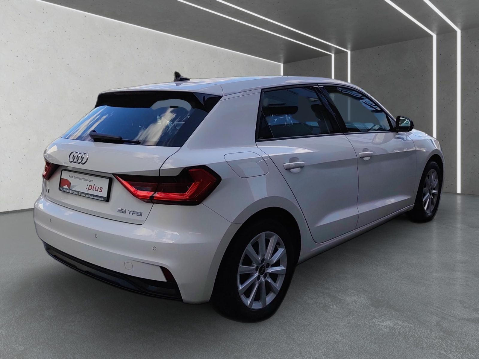 Audi A1 Sportback 25 TFSI S line - Samsaru's Car Outlet