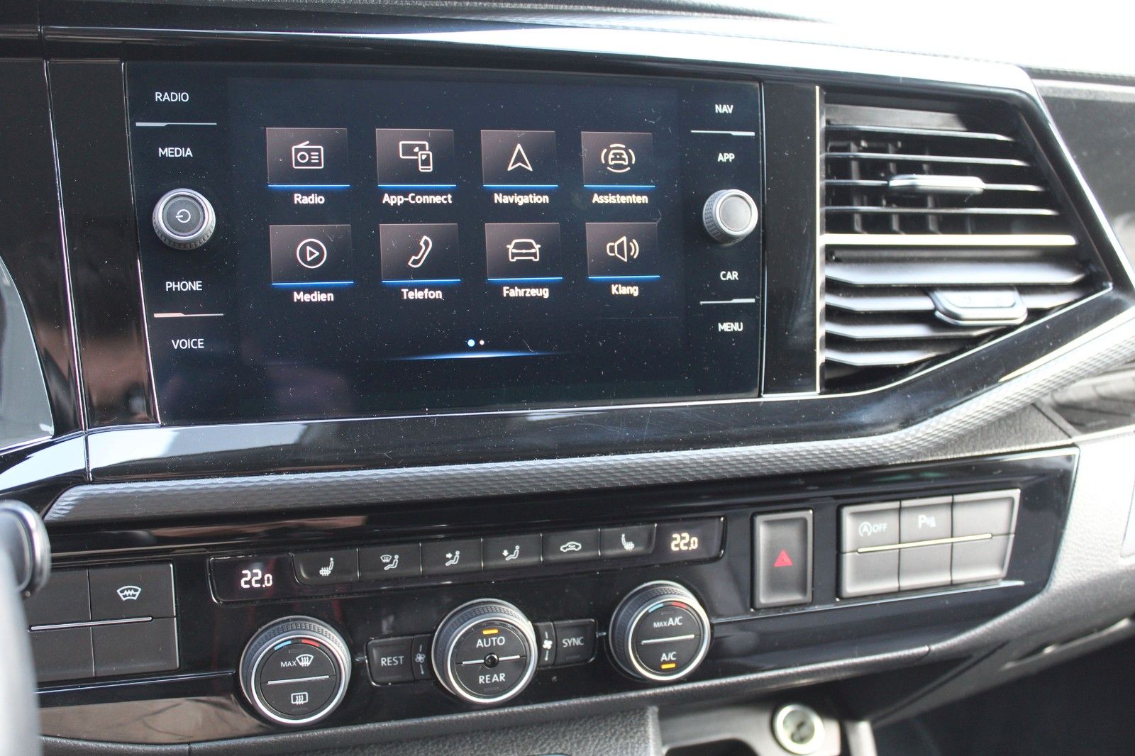 Volkswagen T6.1 Multivan 4MOTION - Samsaru's Car Outlet