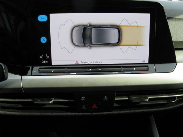 Volkswagen Golf VIII Life 2.0 - Samsaru's Car Outlet