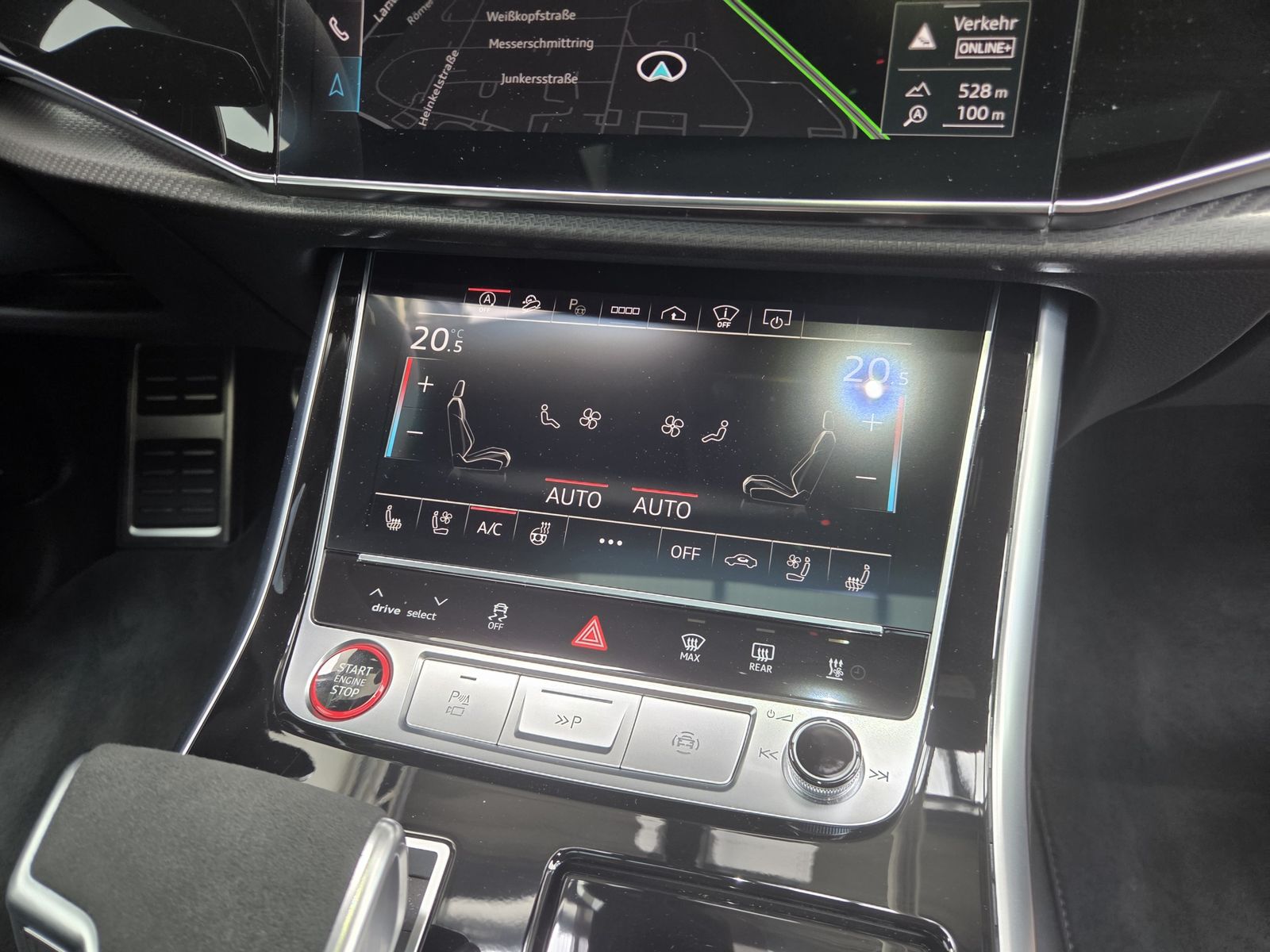 Audi RSQ8 Sportabgas AHK Standhzg. Black+ RS-Design
