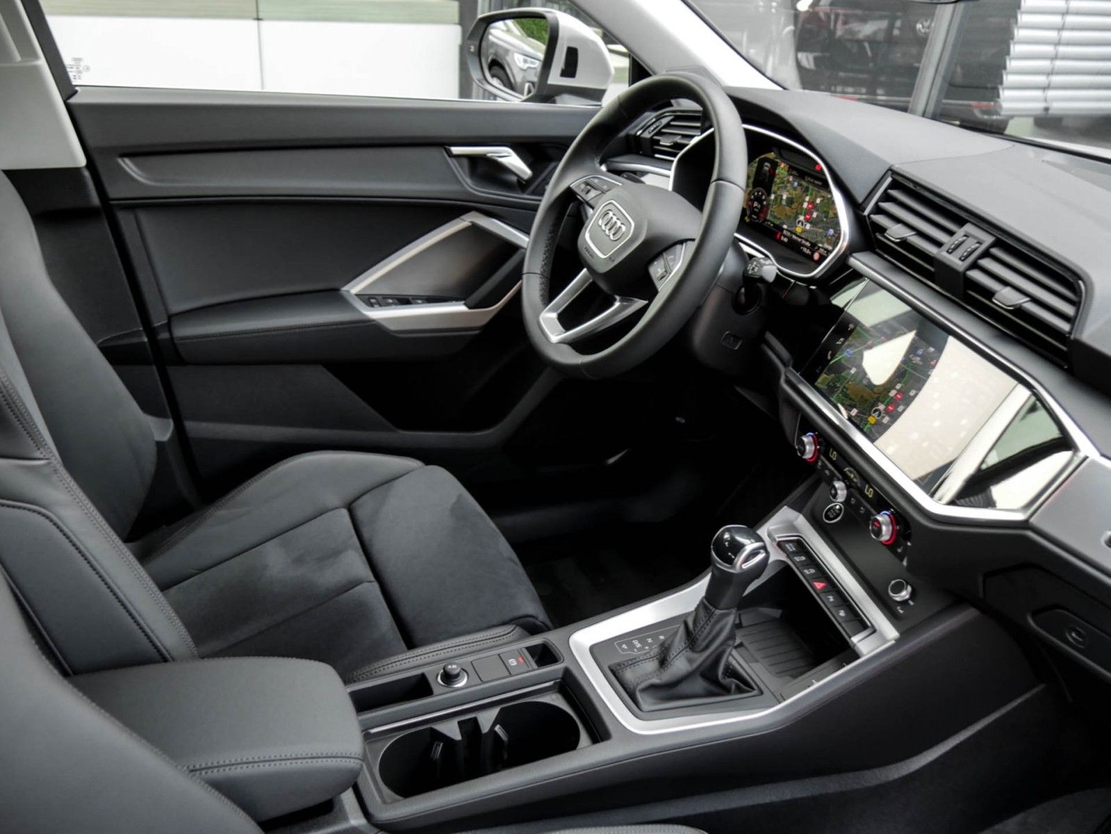 Audi Q3 Sportback 40 quattro S LINE - Samsaru's Car Outlet