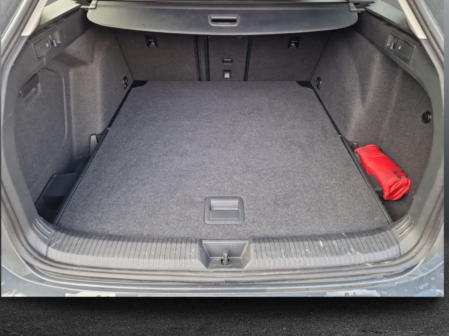 Volkswagen Golf Variant Style 2.0 TDI DSG Style - Samsaru's Car Outlet