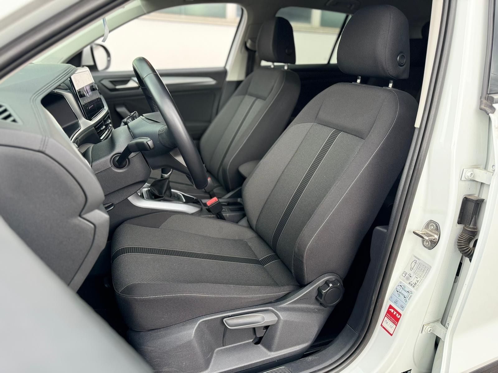 Volkswagen T-Roc Life - Samsaru's Car Outlet