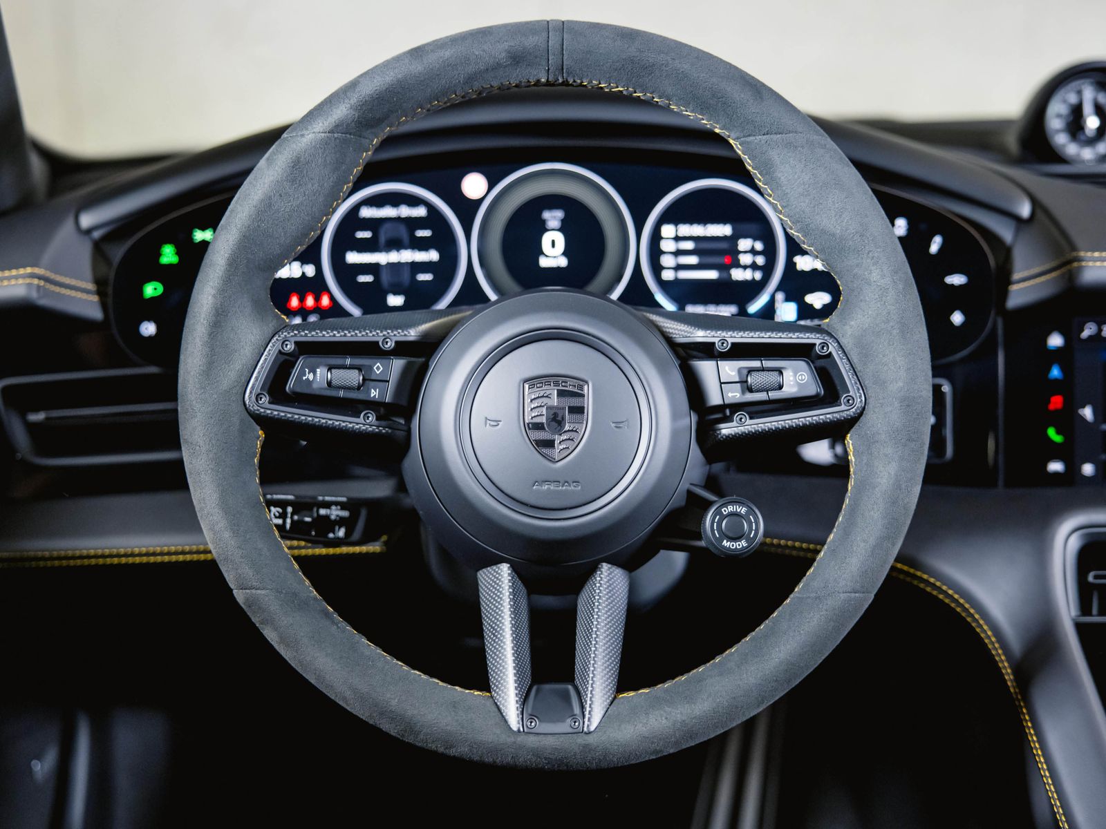 Porsche Taycan Turbo Sport Turismo SportDesign Paket