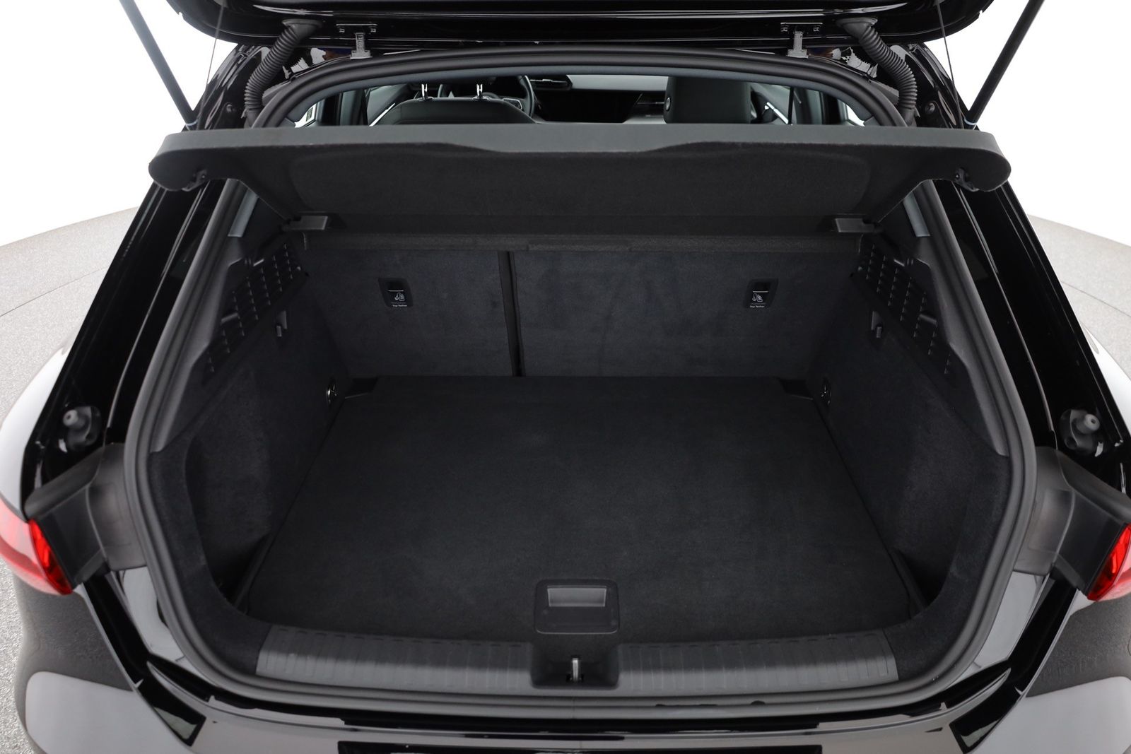 Audi A3 Sportback 40 TFSIe S-Tronic - Samsaru's Car Outlet