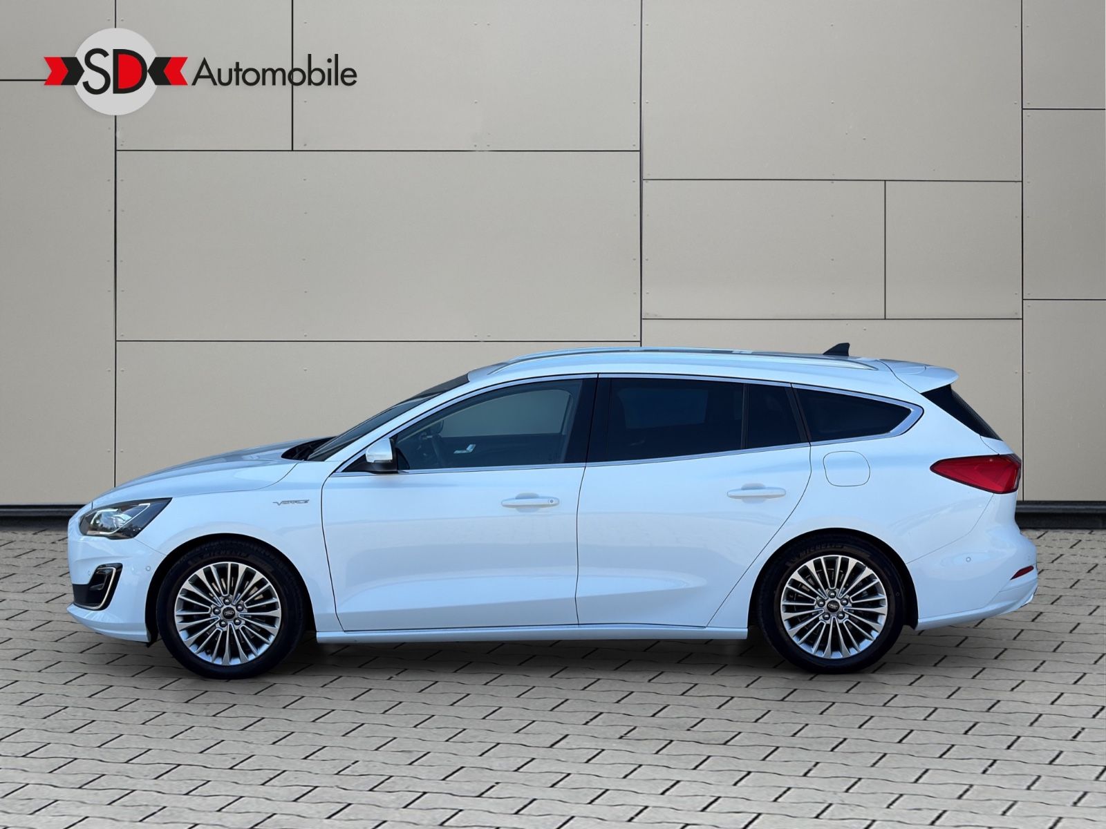 Ford Focus 2.0 Vignale - Samsaru's Car Outlet