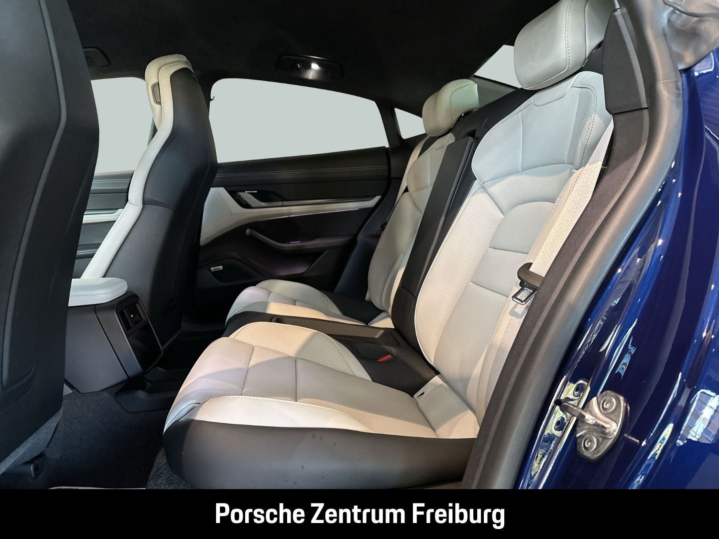 Porsche Taycan Turbo HA-Lenkung InnoDrive Head-Up BOSE