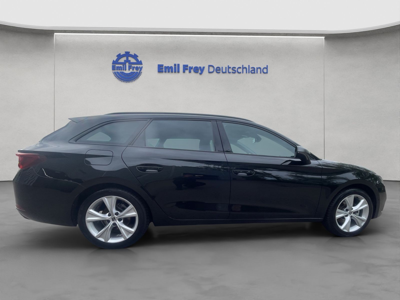 Seat Leon Sportstourer 2.0 TDI DSG FR AHK/Kamera/Navi