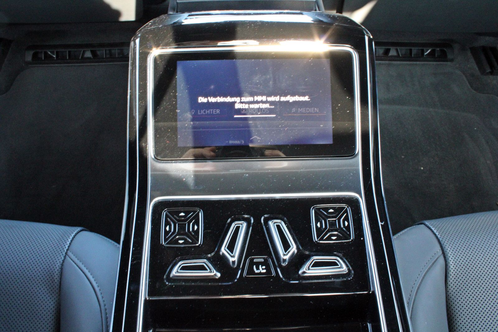 Audi A8 Lang 55TFSI S LINE BLACK - Samsaru's Car Outlet