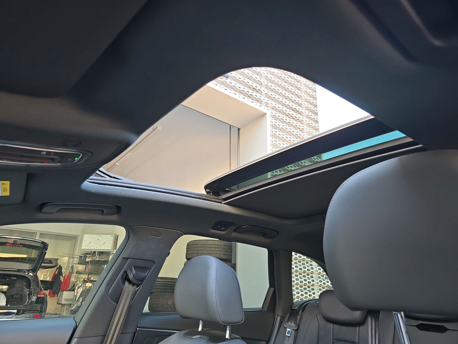 Audi A4 Avant 40 TDI S LINE - Samsaru's Car Outlet
