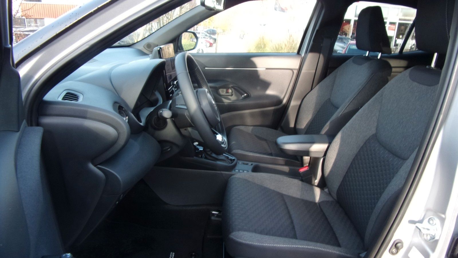 Toyota Yaris Cross 1,5-l-VVT-iE Teamplayer Safety P. V