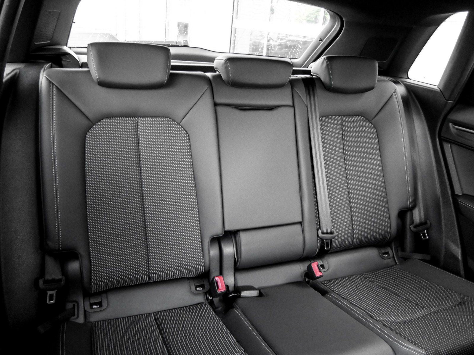 Audi Q3 35 S LINE BLACKPAK AHK CAM ACC ALU19 eKLAPPE