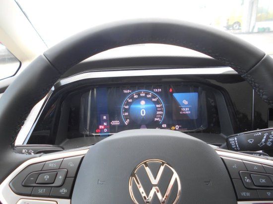 Volkswagen T7 Multivan Life 2.0 TSI DSG - Samsaru's Car Outlet