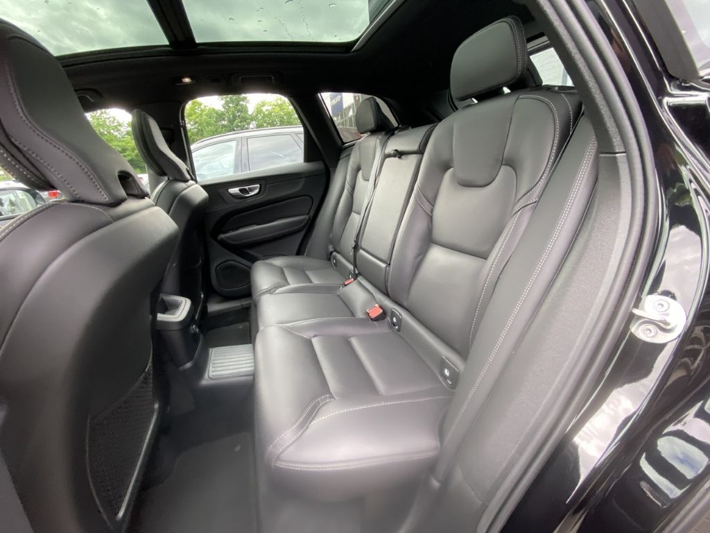 Volvo XC60 Ultra Black Edition Recharge Plug-In Hybrid