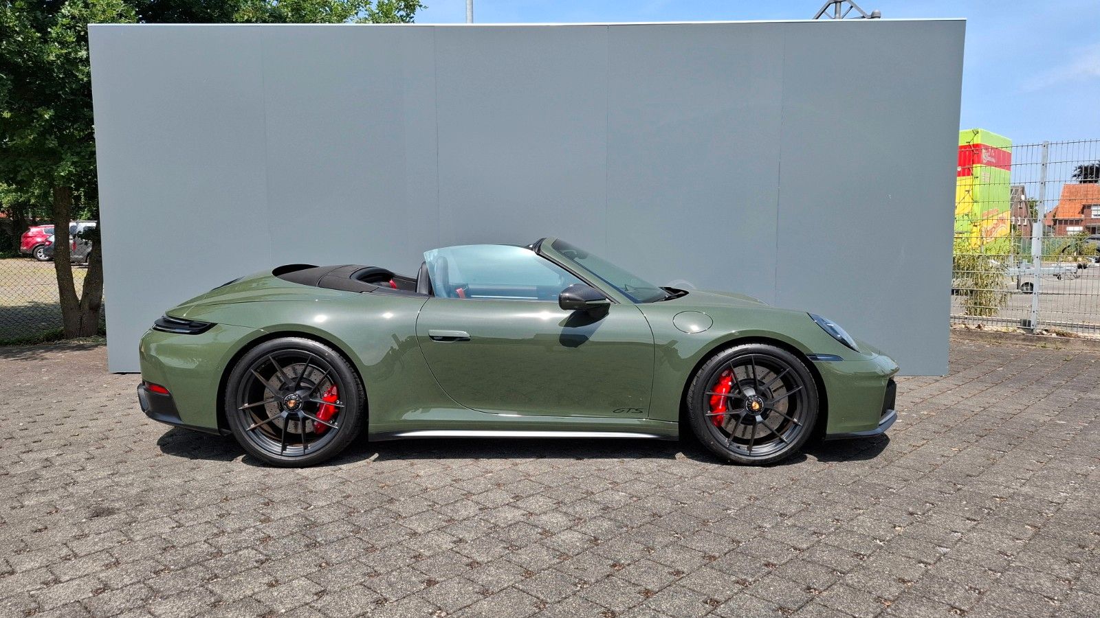 Porsche 992.2 911 Carrera 4 GTS T-Hybrid Cabriolet