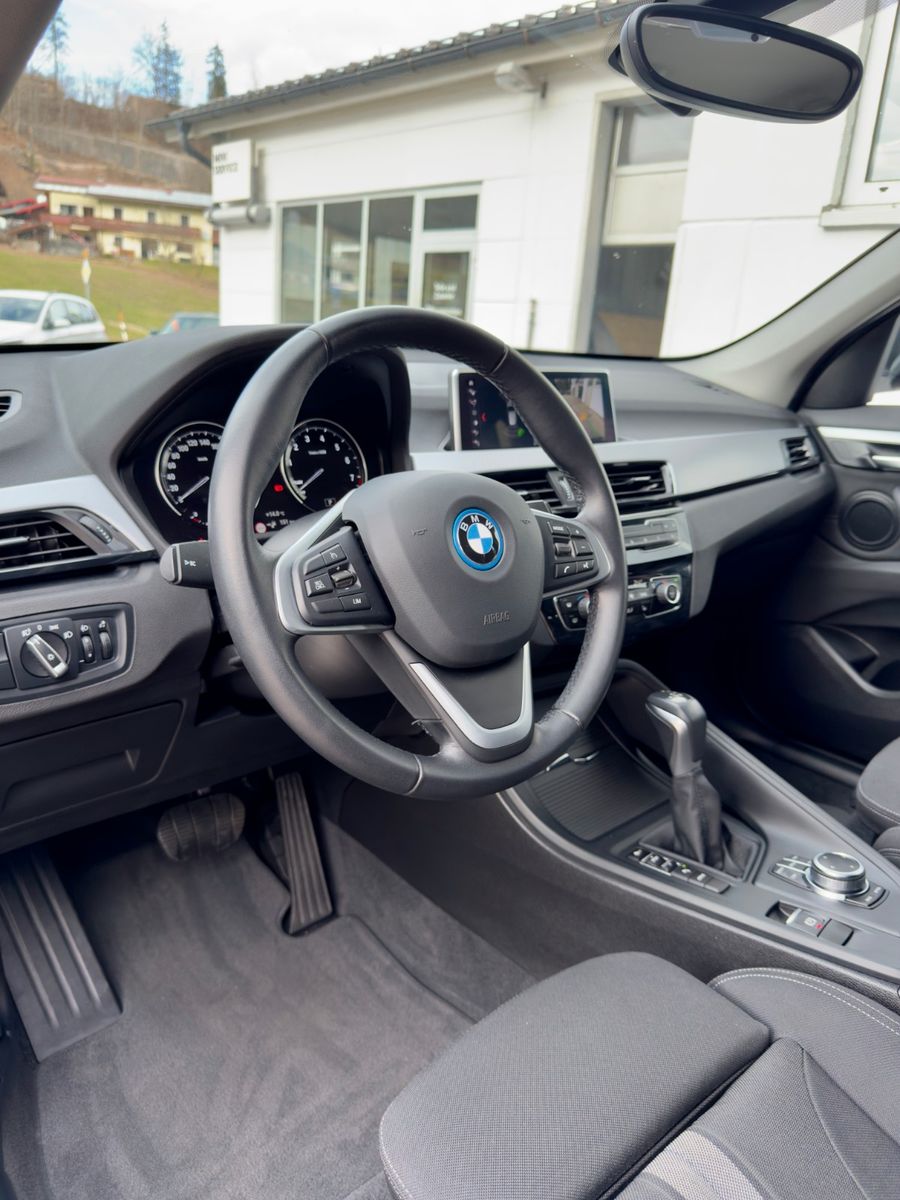 BMW X1 xDrive25e Business - Samsaru's Car Outlet