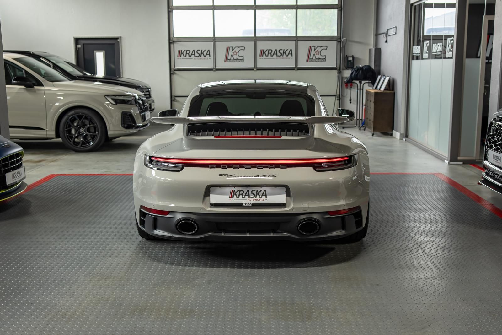 Porsche 911 Carrera 4 GTS Coupe PDLS+ BOSE PANO AERO-KIT