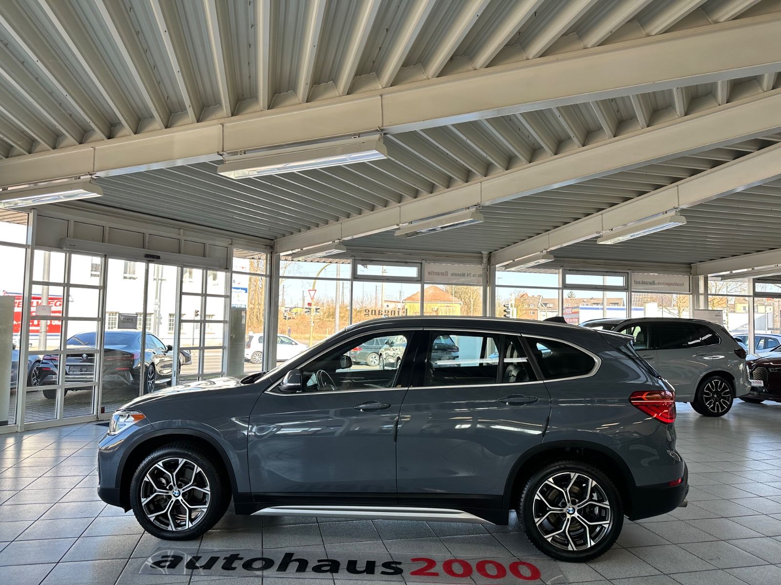 BMW X1 xDrive 28i - Samsaru's Car Outlet