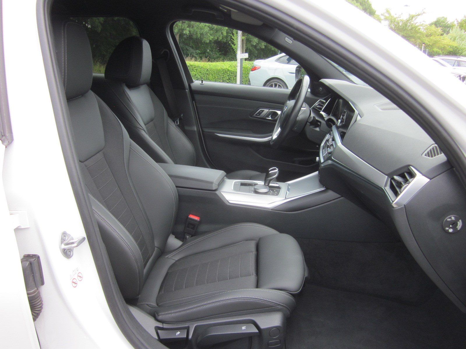 BMW 330e TOURING SPORT LINE - Samsaru's Car Outlet