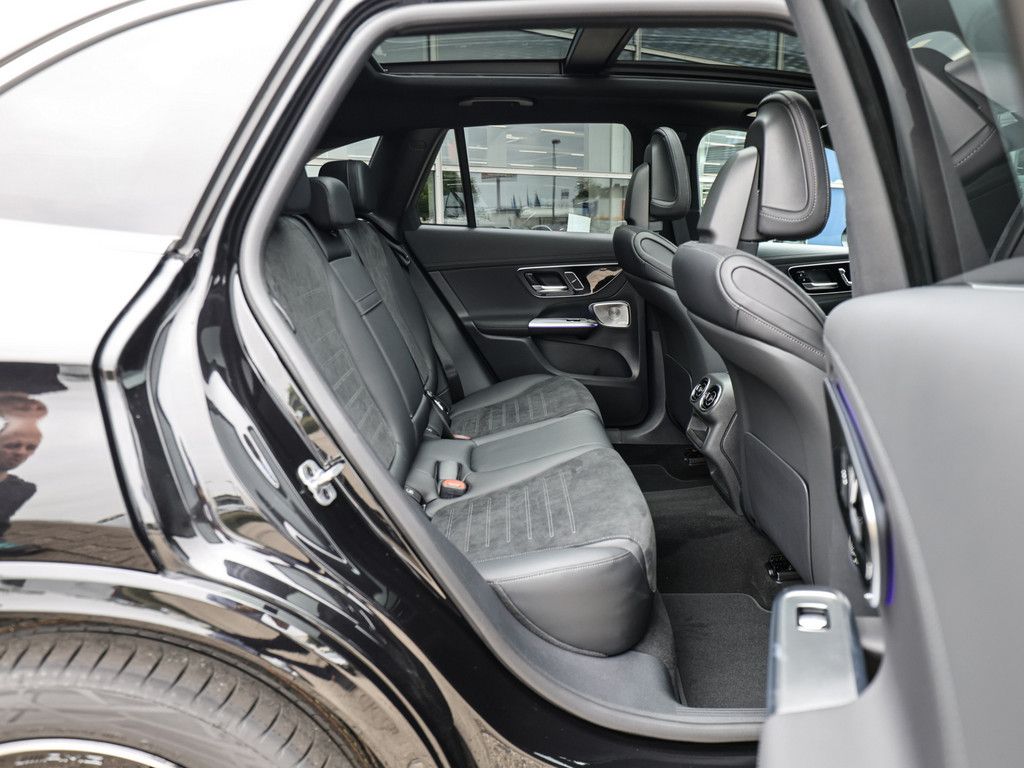 Mercedes-Benz GLC 220 d 4M AMG Line AHK Abstandstemp. LED Pano