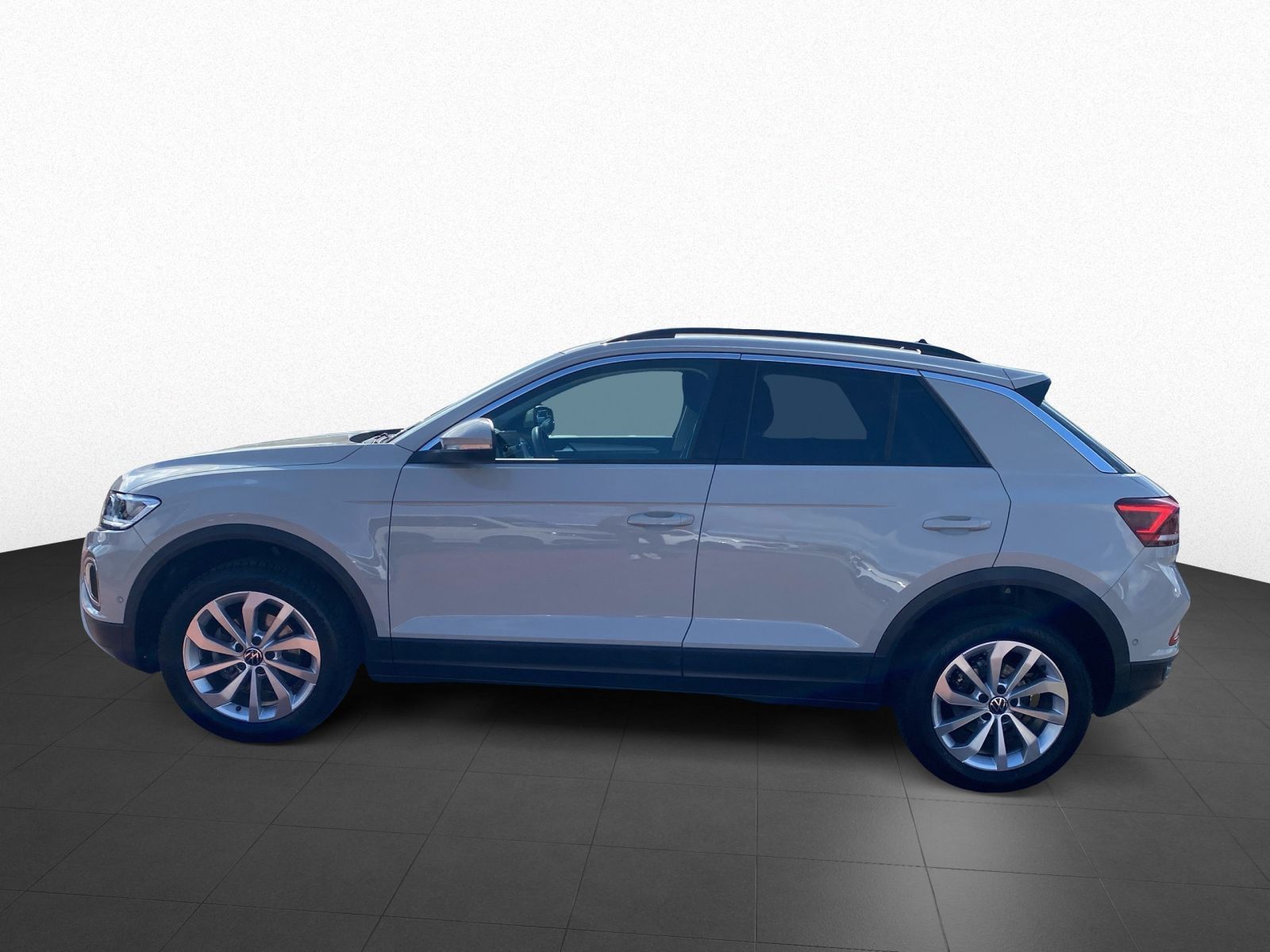 Volkswagen T-Roc 1.5 TSI DSG Life - Samsaru's Car Outlet