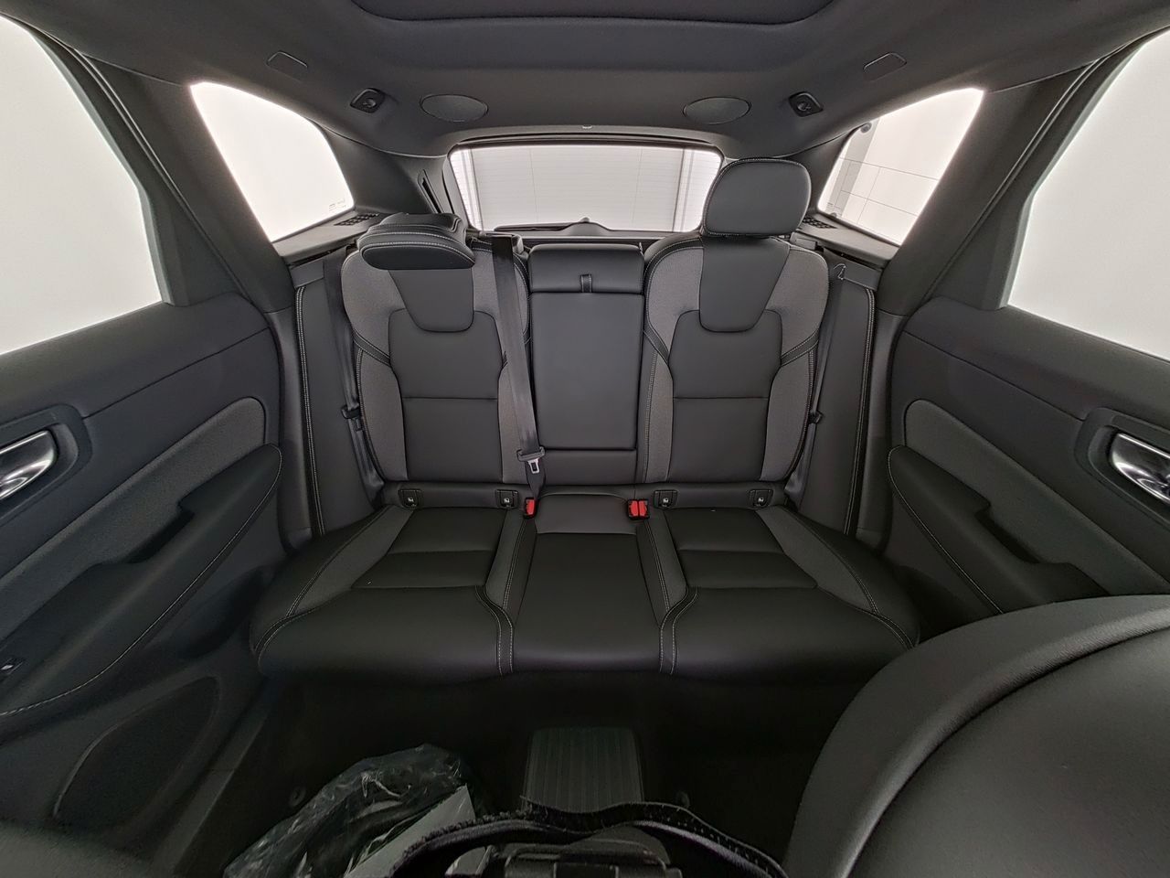 Volvo XC 60 XC60 Plus Dark Recharge Plug-In Hybrid AWD