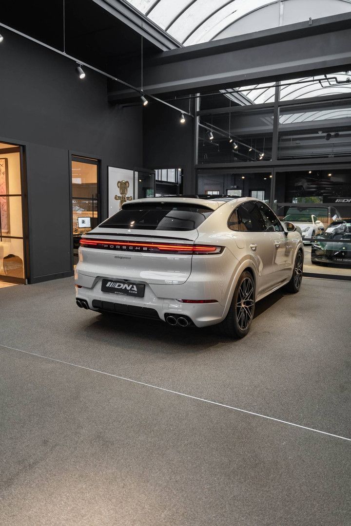 Porsche Cayenne Coupé E-Hybrid Carbon 3.0 E-Hybrid Pano