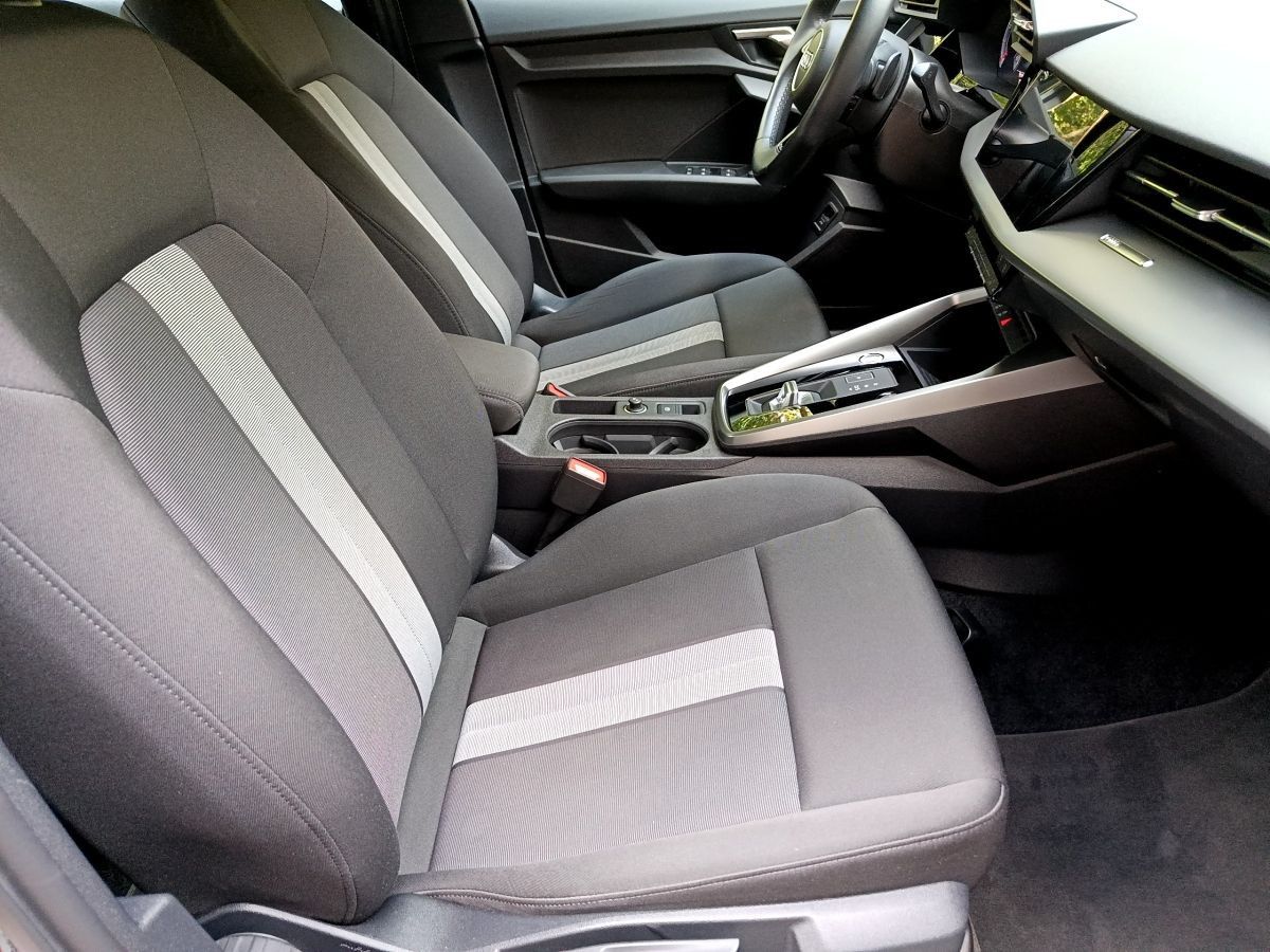 Audi A3 Limousine 30 TFSI S-TR 5JG+LED+NAV+AHK+ACC+VC