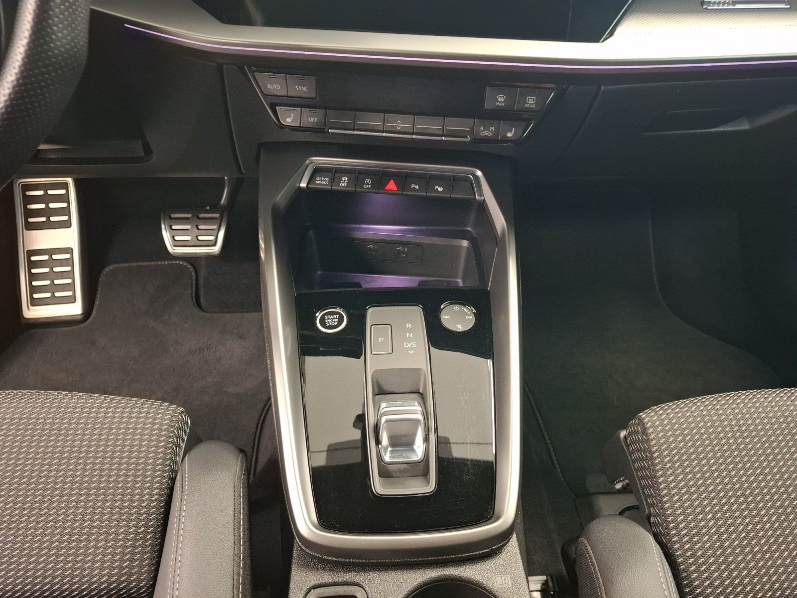 Audi A3 Sportback 35 TFSI S-Line LED LM SHZ Tempo