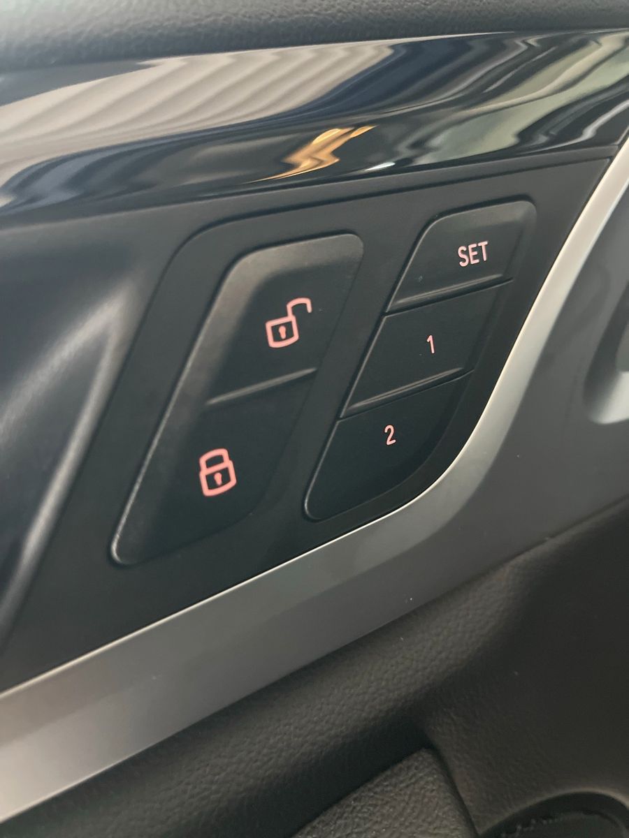 BMW X3 xDrive 20d xLINE  AHK PANO KAM Memory