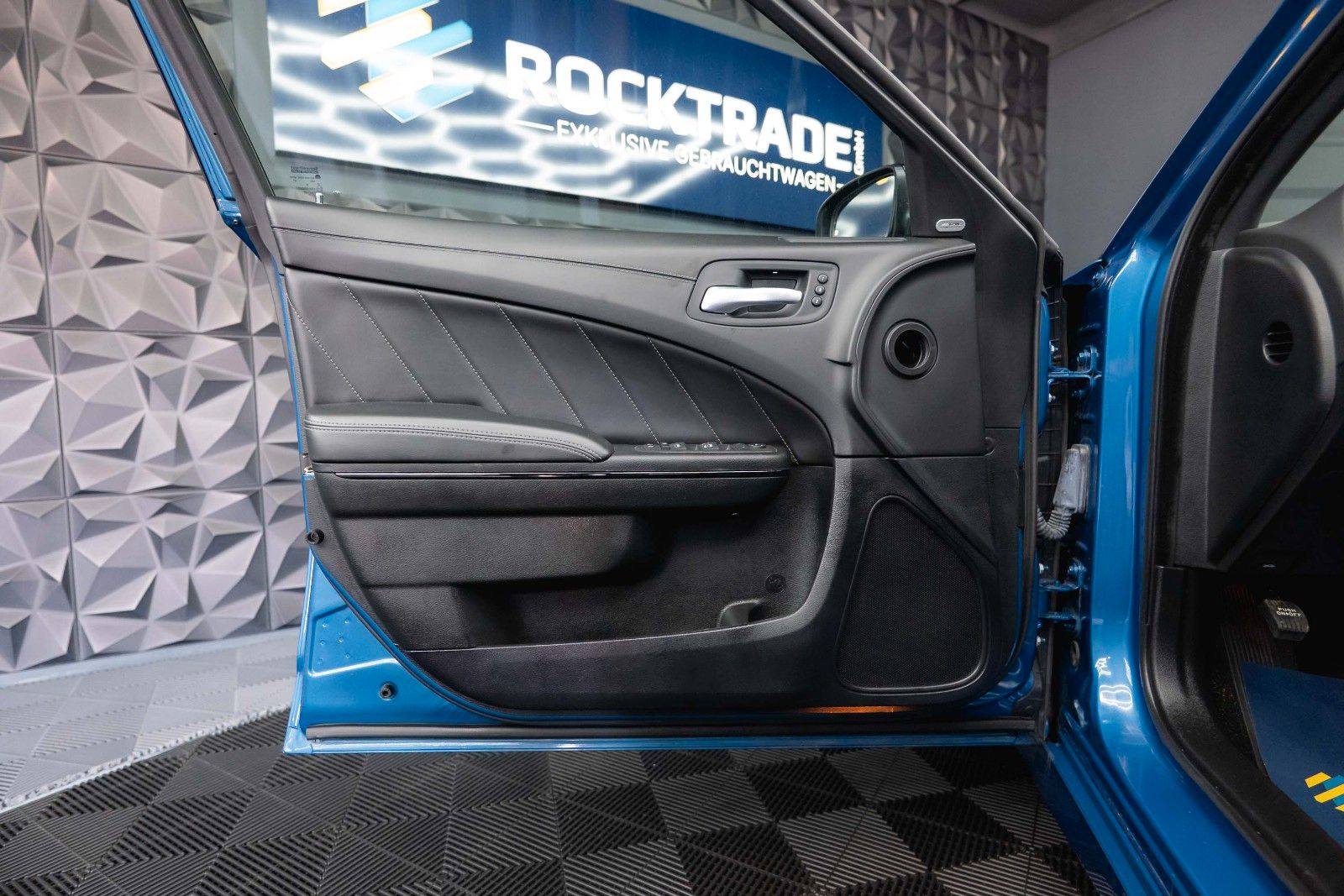 Dodge Charger 5.7 V8 HEMI R/T DAYTONA Performance