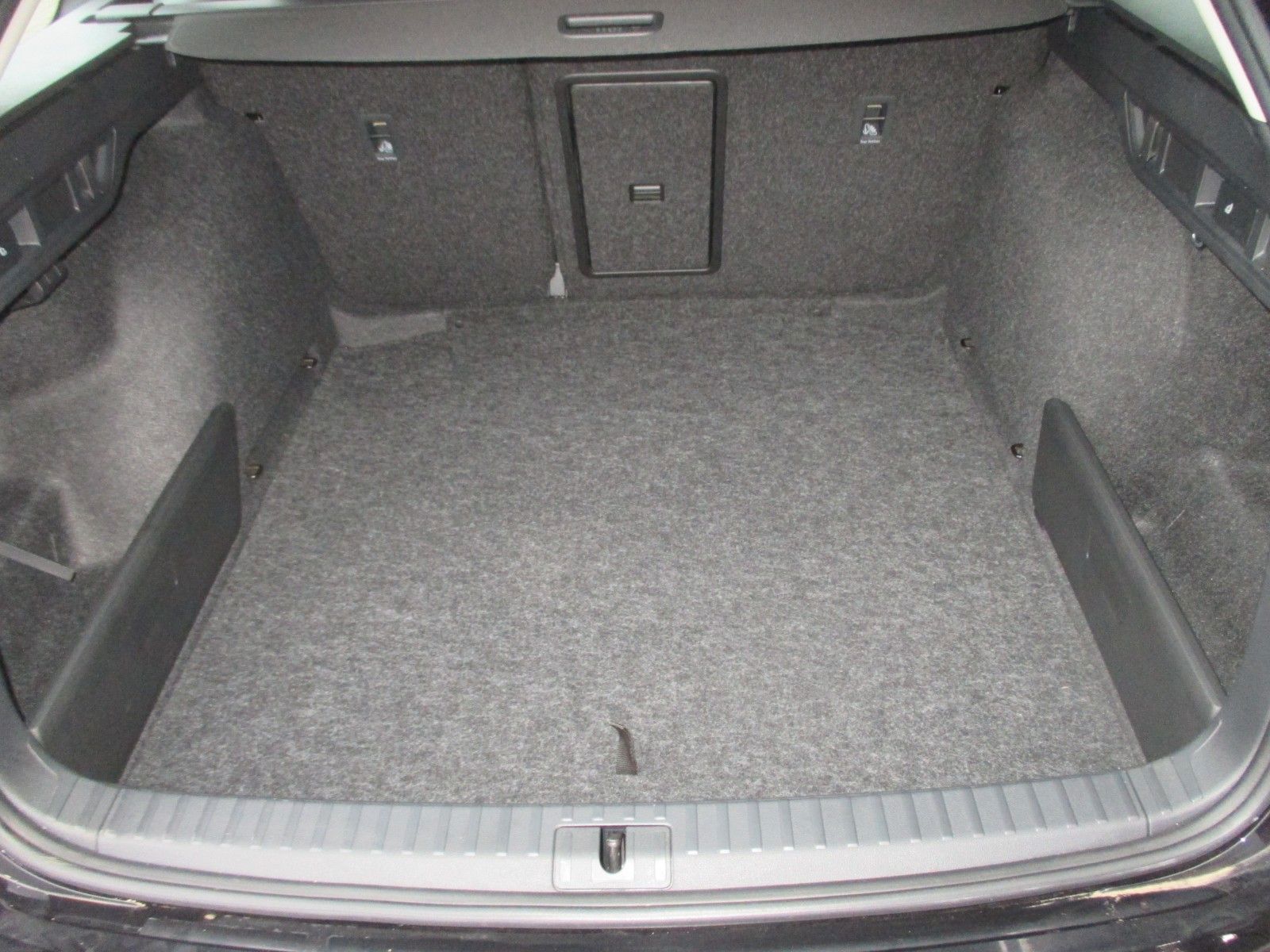 Skoda Octavia Combi 1.5 e TSI DSG Style - Samsaru's Car Outlet