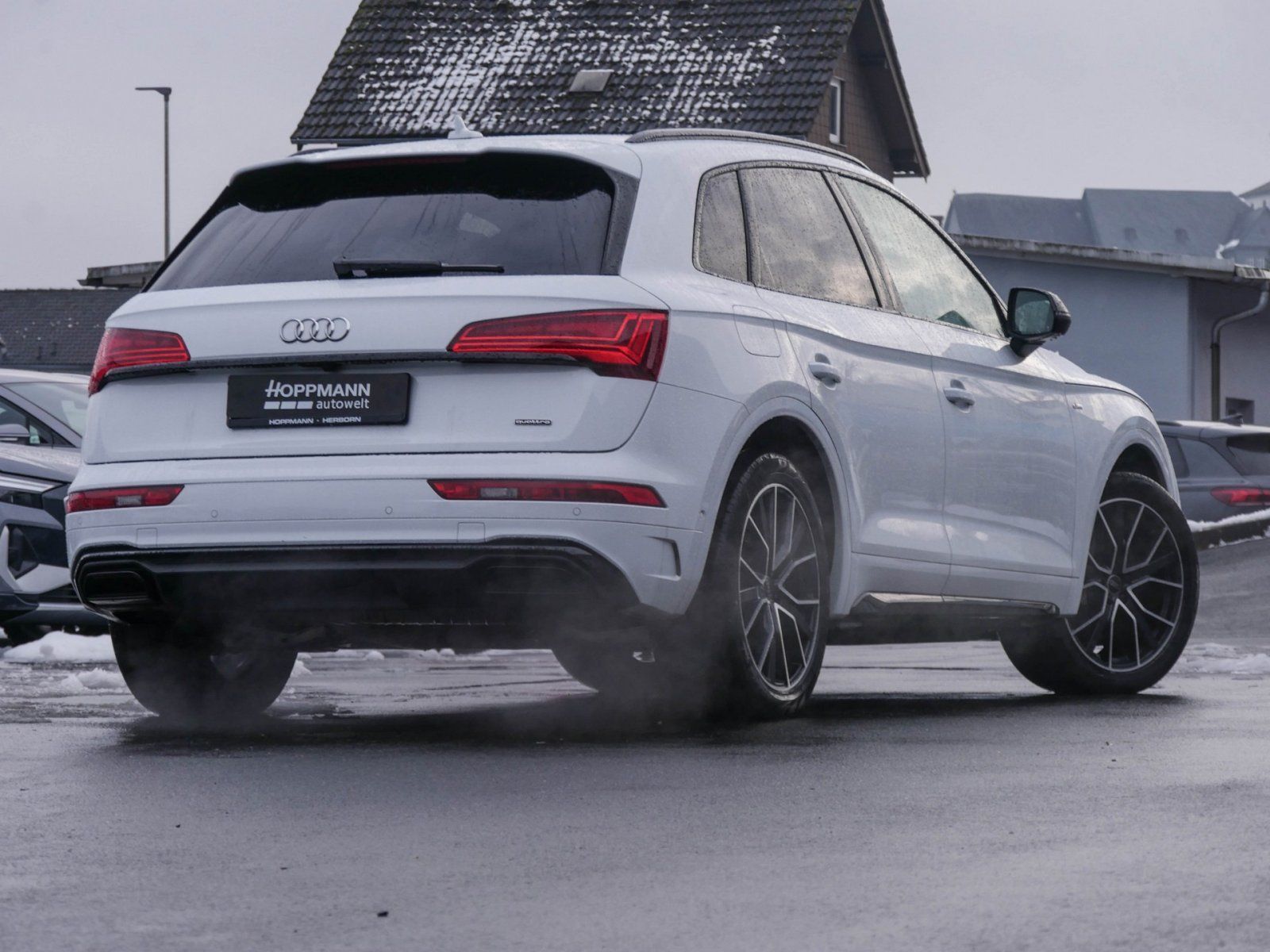 Audi Q5 55 TFSI e S line Black Pano Luft B&O AHK