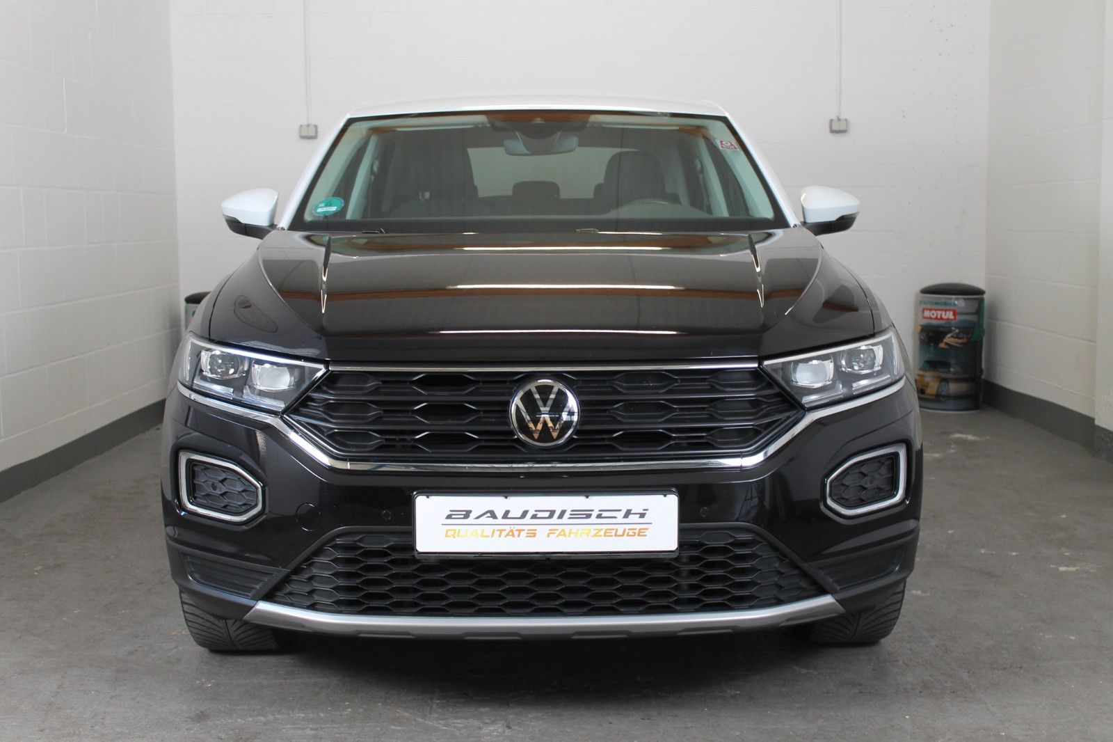 Volkswagen T-Roc United - Samsaru's Car Outlet