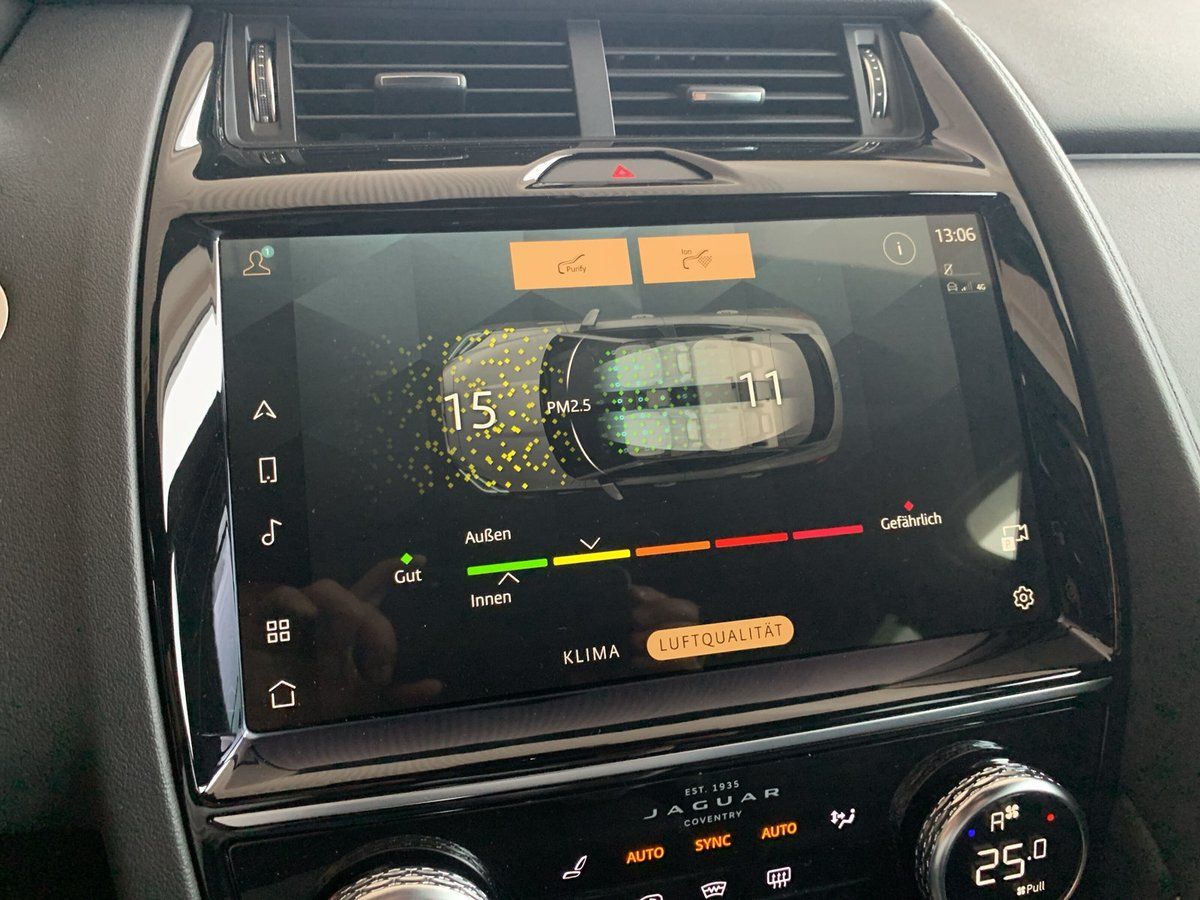 Jaguar E-PACE D165 AWD SE PIXEL-LED+PANO+20"LMF+ACC+SHZ