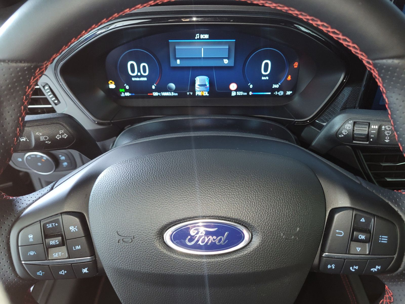 Ford Focus EcoBoost Autom. ST-Line X m ACC/Matrix/18"