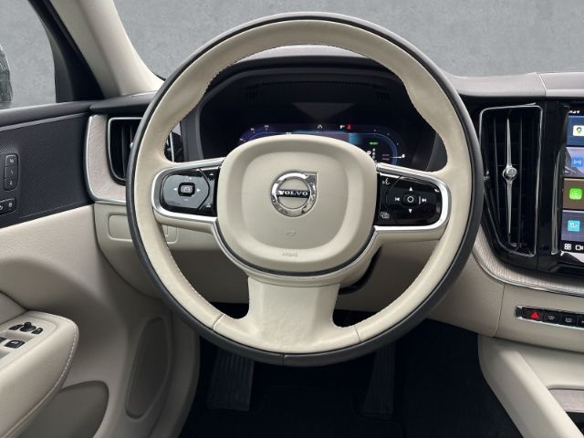 Volvo XC60 Inscription T6 AWD 19''LM Pano eStandhz AHK