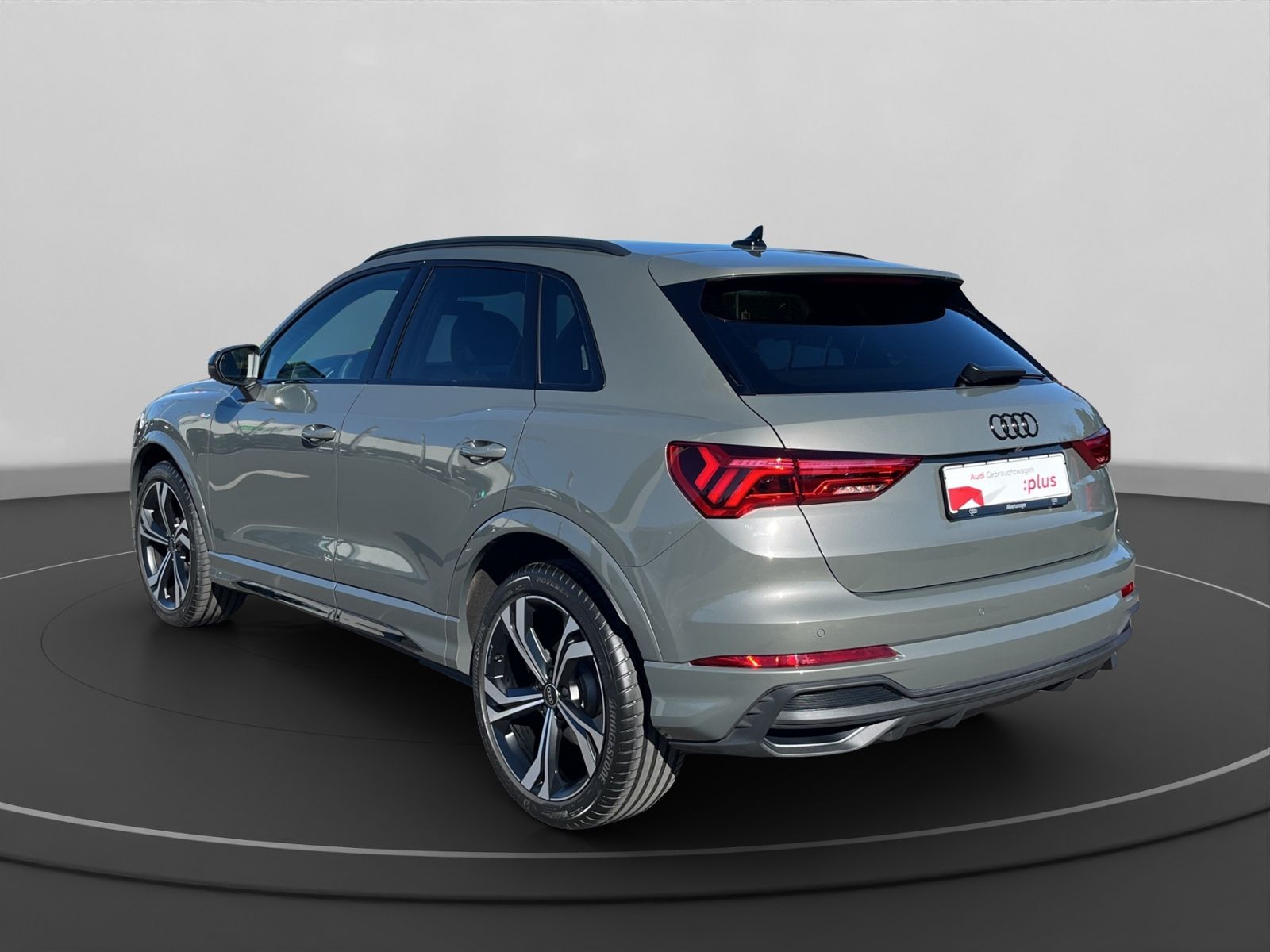 Audi Q3 35 TDI S-LINE+LED+NAVI+PANO