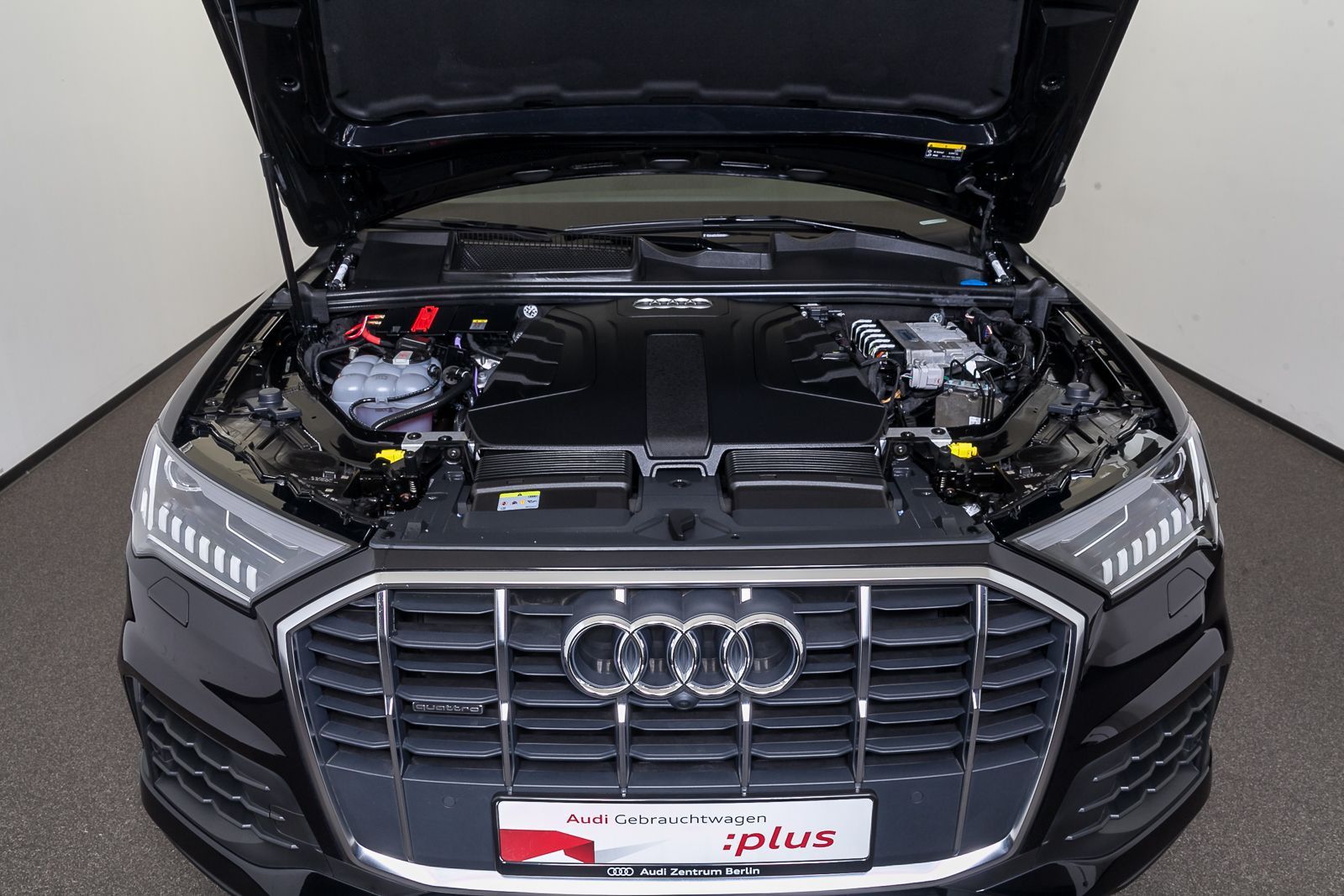 Audi Q7 45 TDI qu.tiptr. AHK 7.SITZER 360°K MATRIX