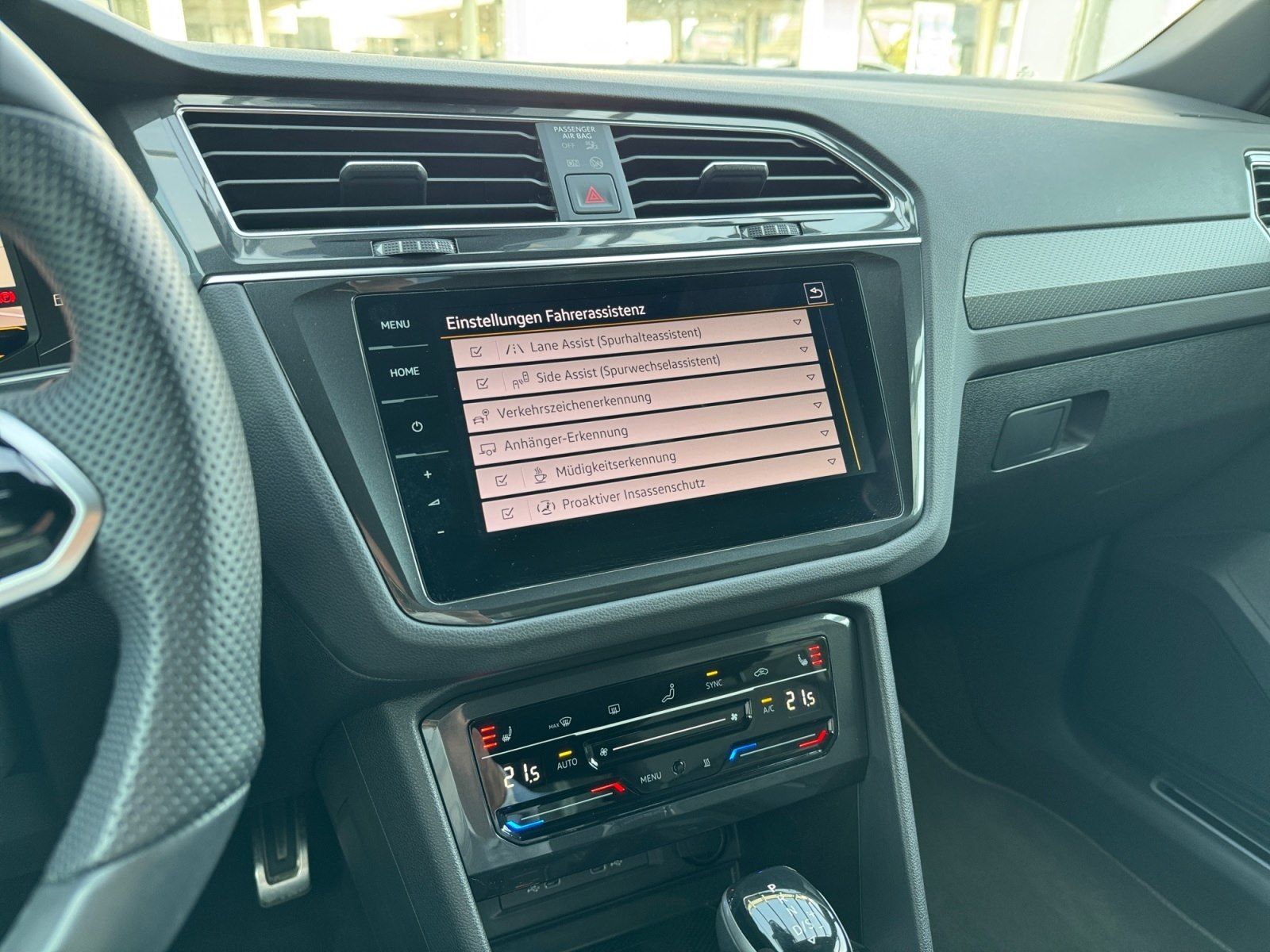 Volkswagen Tiguan 2.0 TDI DSG R-Line 4M NAVI/PANO/AHK