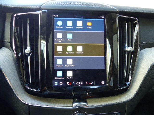 Volvo XC60 Inscription B4 - Samsaru's Car Outlet