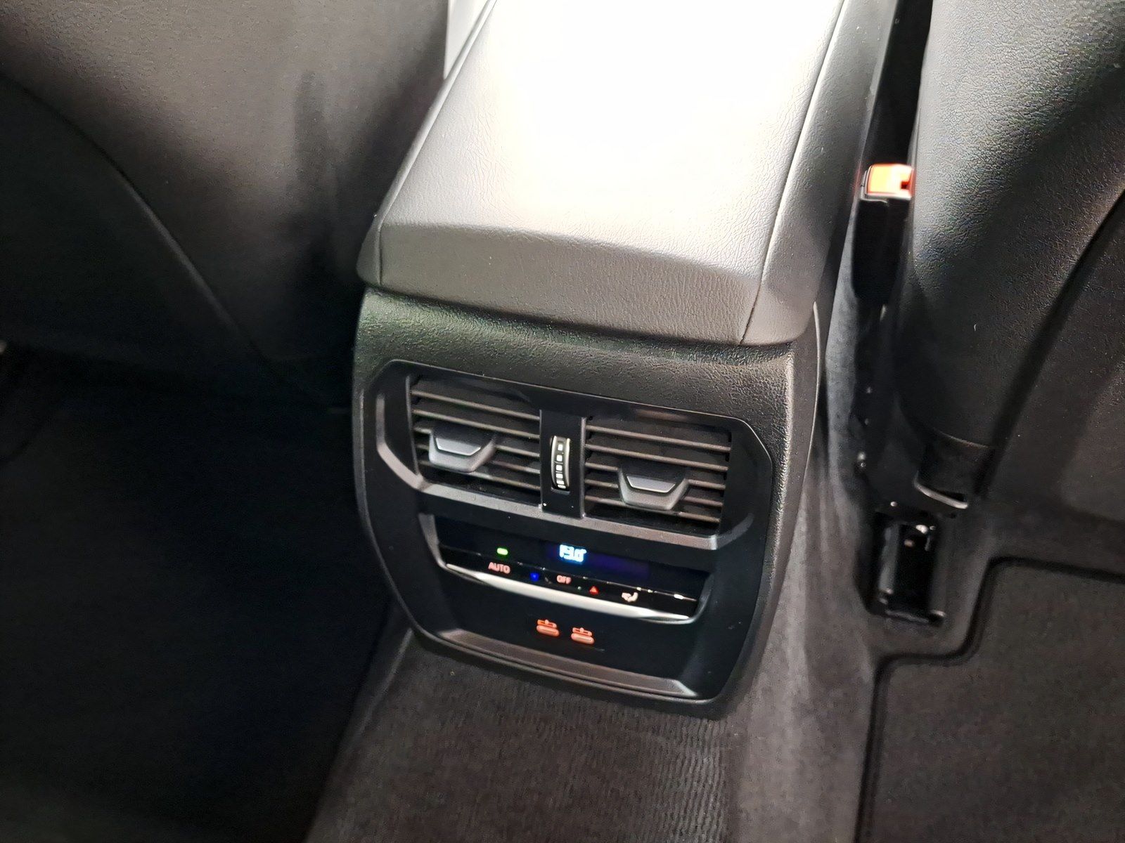 BMW 318i Touring LiveCockpitProf Kamera Driv.Assist