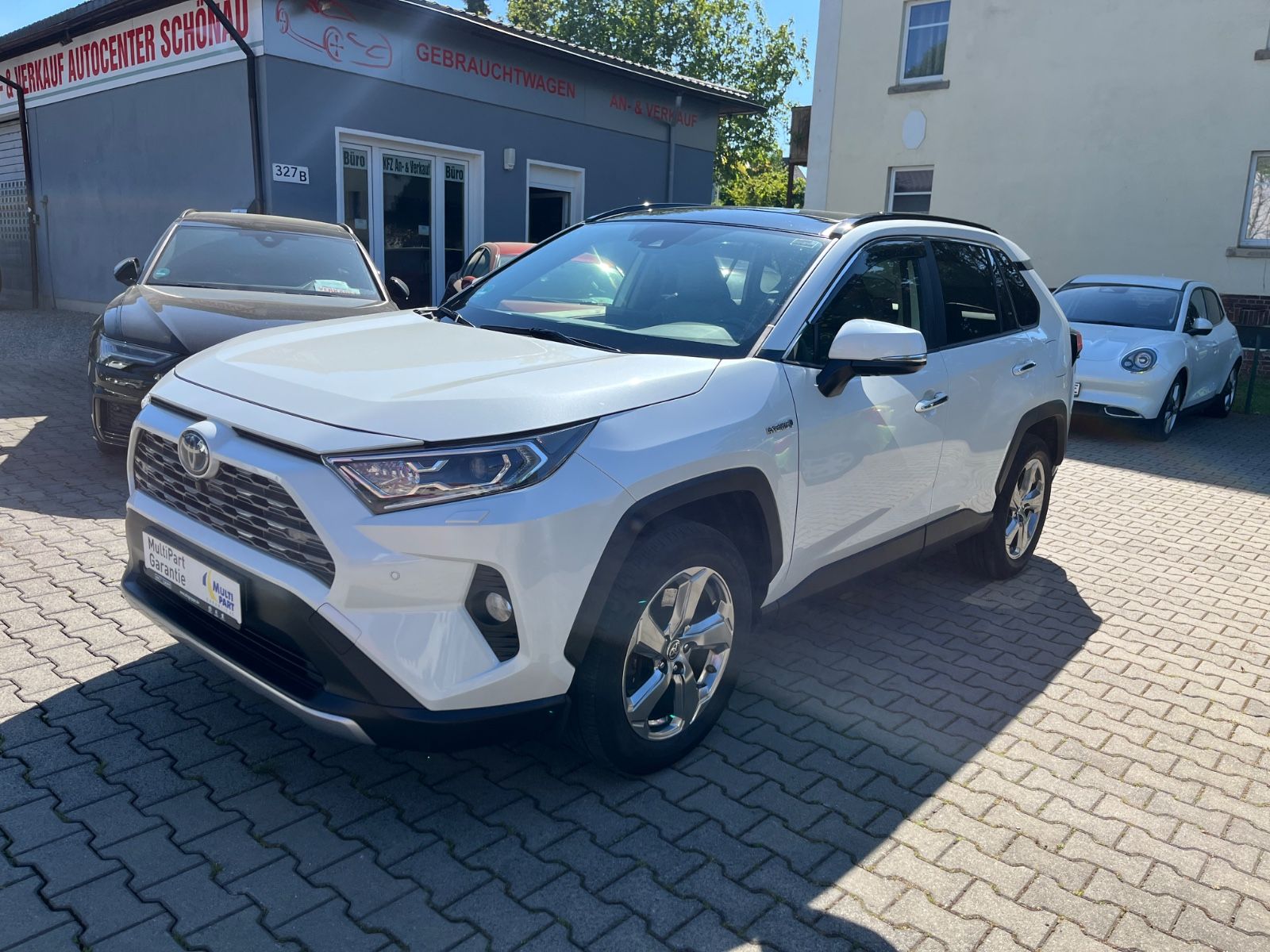 Toyota RAV 4 RAV4 Hybrid 4x4 Lounge - Samsaru's Car Outlet