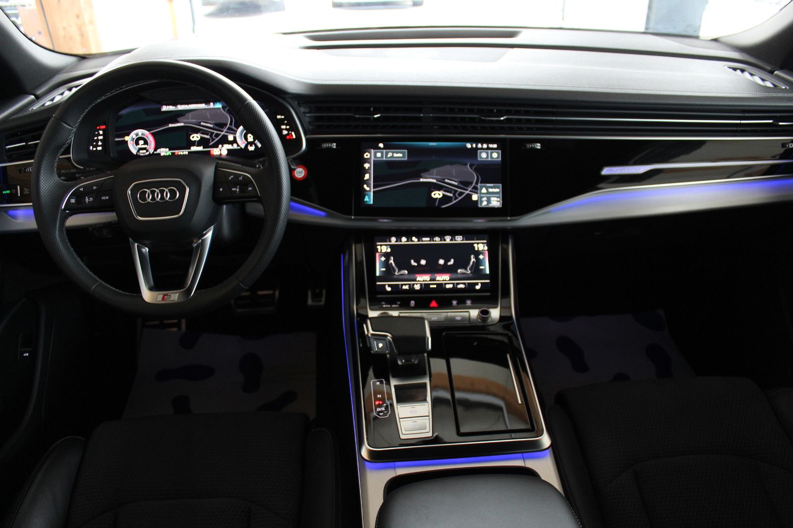 Audi Q8 50 TDI S tronic quattro S line sport