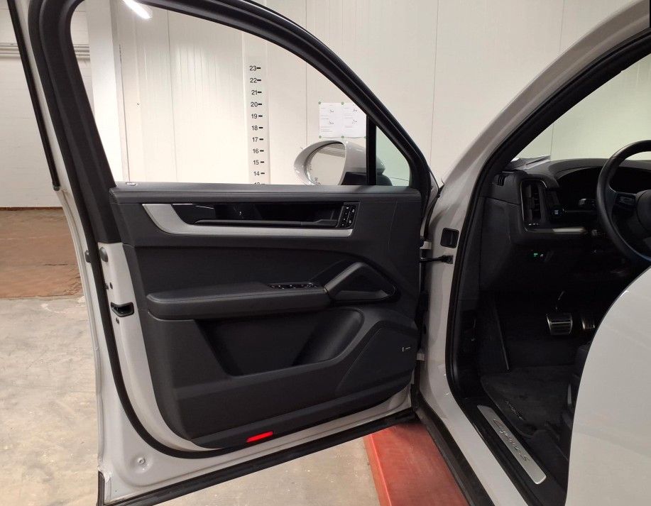 Porsche Cayenne S E-Hyb #KREIDE! MASSAGE! AHK! INNO! 360