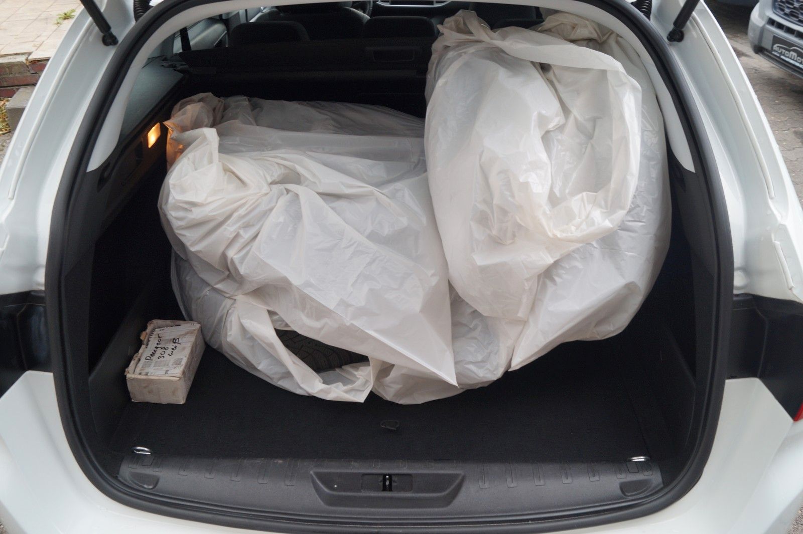 Peugeot 308 SW - Samsaru's Car Outlet