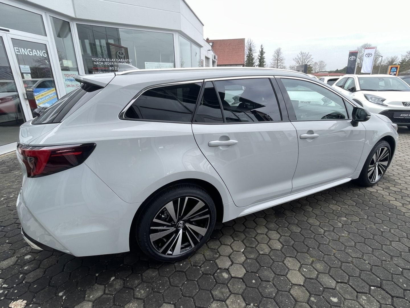 Toyota Corolla TS 1.8 Hybrid Teamplayer *Technik-Paket*